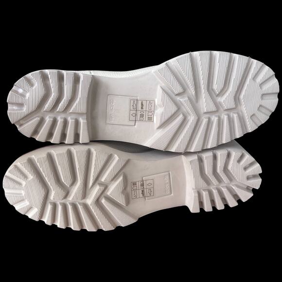 DOLCE VITA Huey H2O Women's 7.5 Boots Ivory Chelsea Leather Booties Lug Sole - Picture 12 of 14